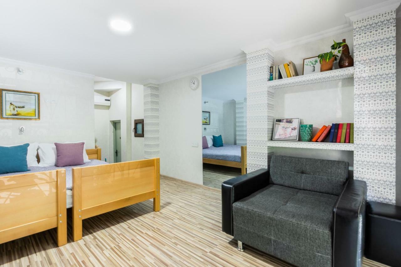 Hb Apartments Akhvelediani II Tbilisi ภายนอก รูปภาพ