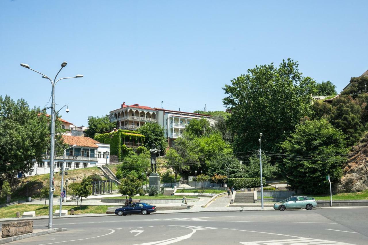 Hb Apartments Akhvelediani II Tbilisi ภายนอก รูปภาพ